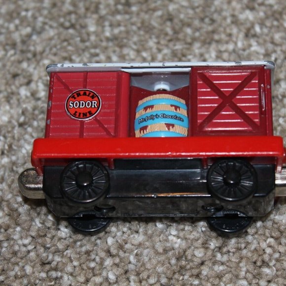 Thomas the Train & Friend Magic Cargo Car Take Along Diecast Metal Set Card 2003 - Picture 2 of 7